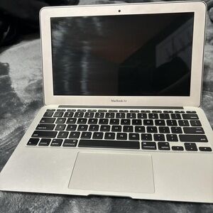 Apple MacBook Air - Sleek Silver Finish